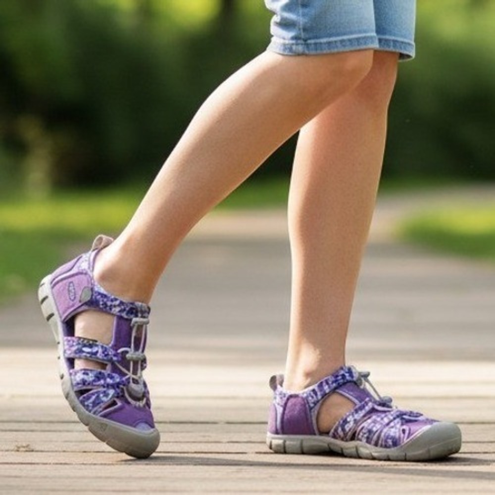 KEEN Seacamp II CNX Kids Water Sandals Sz 3 Outdoor Hiking Purple Camo Synthetic